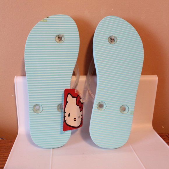 ❄️5/$25🎄Hello Kitty Size 12/13 Girls Flip Flops - Picture 3 of 3